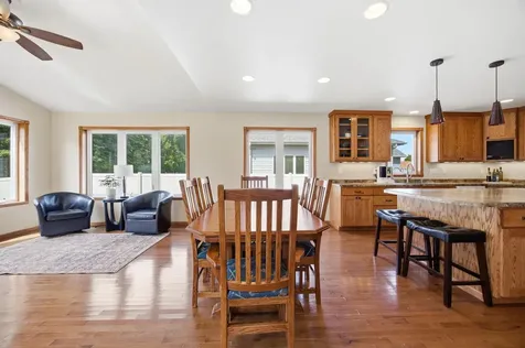 965 18th Avenue Circle N Moorhead MN 56560