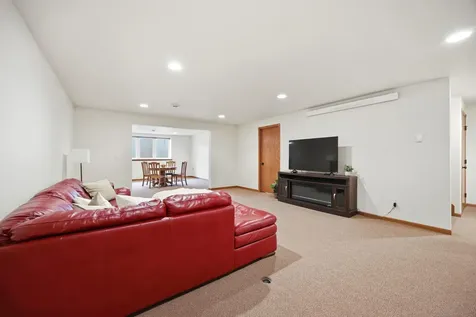 965 18th Avenue Circle N Moorhead MN 56560
