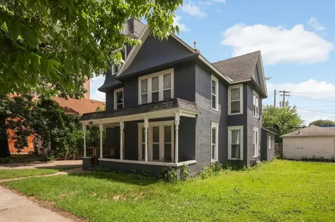 922 NE 18 1/2 Avenue NE Minneapolis MN 55418