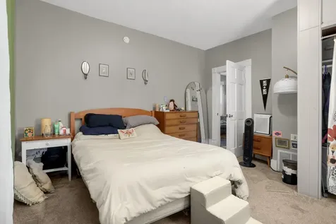 922 NE 18 1/2 Avenue NE Minneapolis MN 55418