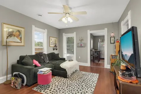 922 NE 18 1/2 Avenue NE Minneapolis MN 55418
