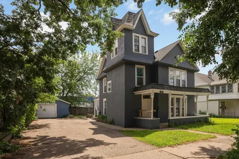 922 NE 18 1/2 Avenue NE Minneapolis MN 55418