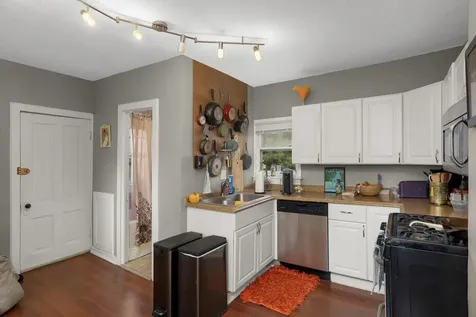 922 NE 18 1/2 Avenue NE Minneapolis MN 55418