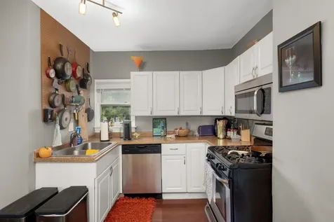 922 NE 18 1/2 Avenue NE Minneapolis MN 55418