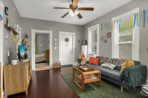 922 NE 18 1/2 Avenue NE Minneapolis MN 55418