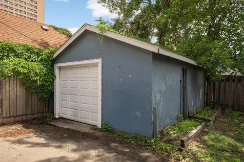 922 NE 18 1/2 Avenue NE Minneapolis MN 55418