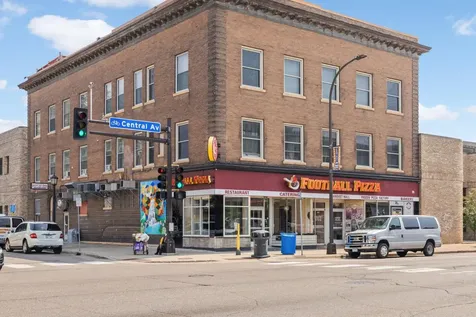 922 NE 18 1/2 Avenue NE Minneapolis MN 55418