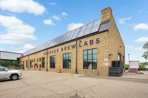 922 NE 18 1/2 Avenue NE Minneapolis MN 55418