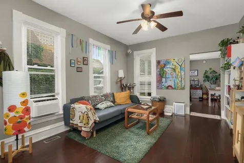 922 NE 18 1/2 Avenue NE Minneapolis MN 55418