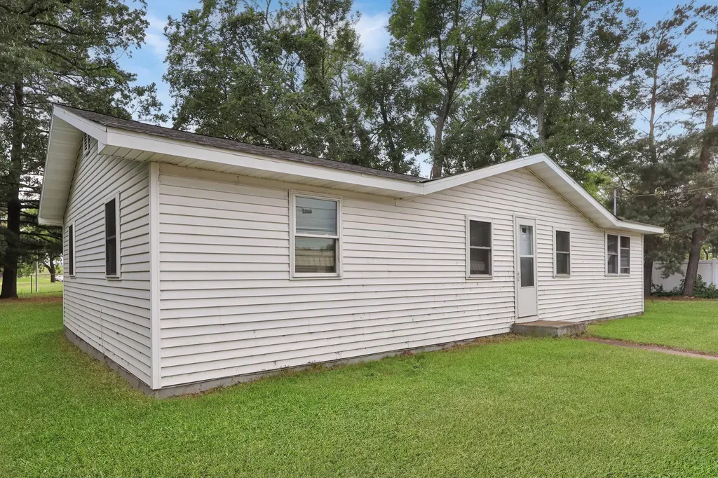 1026 E Division Street Saint Cloud MN 56304