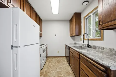 910-912 32nd Street N Fargo ND 58102