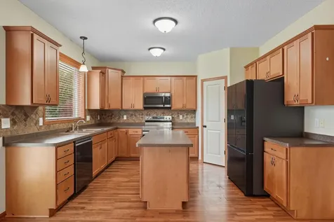 11333 Ivywood Trail Woodbury MN 55129