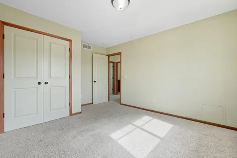 11333 Ivywood Trail Woodbury MN 55129