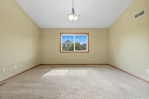 11333 Ivywood Trail Woodbury MN 55129