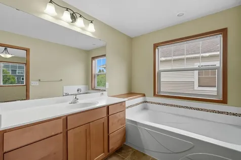 11333 Ivywood Trail Woodbury MN 55129