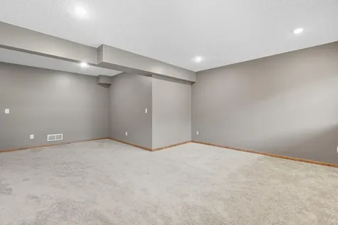 11333 Ivywood Trail Woodbury MN 55129