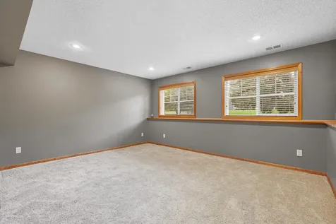 11333 Ivywood Trail Woodbury MN 55129