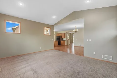 11333 Ivywood Trail Woodbury MN 55129
