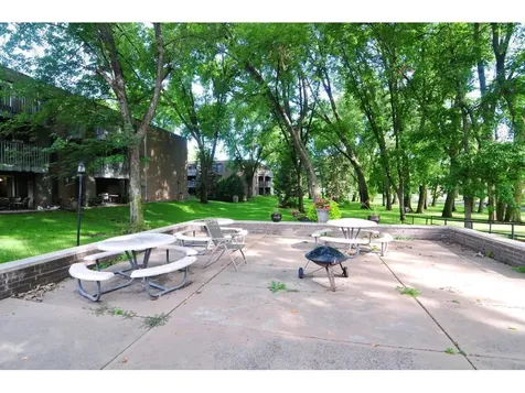 2800 Hamline Avenue N Roseville MN 55113
