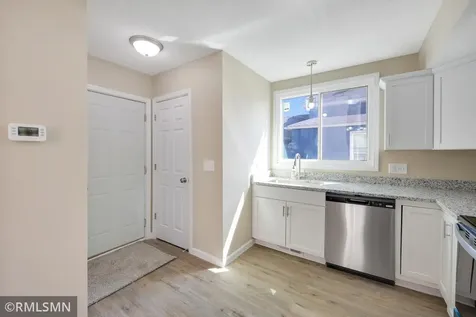 853 Conway Street Saint Paul MN 55106