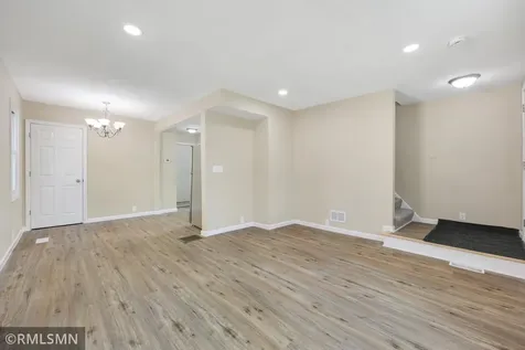 853 Conway Street Saint Paul MN 55106