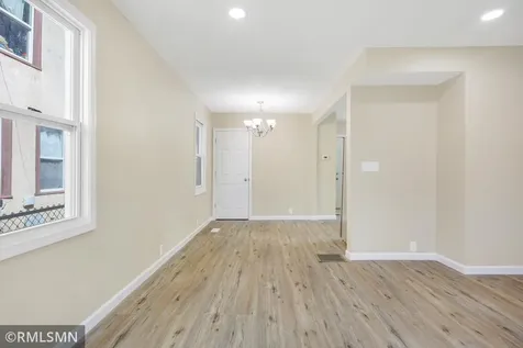 853 Conway Street Saint Paul MN 55106