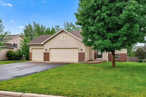 105 Dresden Lane Waverly MN 55390