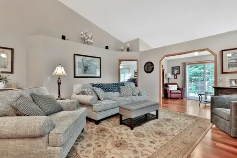 1851 Pioneer Lane Hugo MN 55038