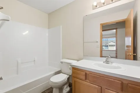 1587 County Road D E Maplewood MN 55109