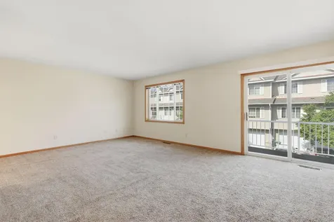 1587 County Road D E Maplewood MN 55109
