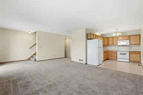 1587 County Road D E Maplewood MN 55109