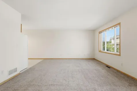 1587 County Road D E Maplewood MN 55109