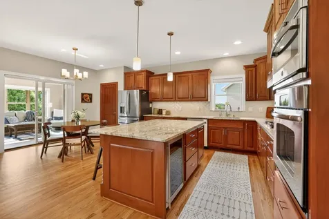 1872 Shannon Oaks Boulevard NE Rochester MN 55906