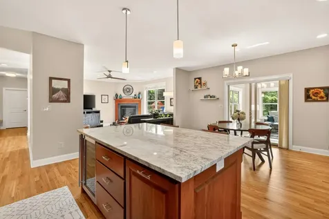 1872 Shannon Oaks Boulevard NE Rochester MN 55906