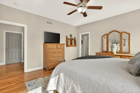 1872 Shannon Oaks Boulevard NE Rochester MN 55906