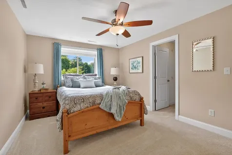 1872 Shannon Oaks Boulevard NE Rochester MN 55906