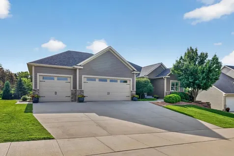 1872 Shannon Oaks Boulevard NE Rochester MN 55906
