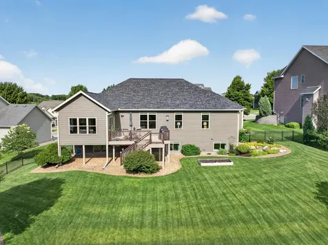 1872 Shannon Oaks Boulevard NE Rochester MN 55906