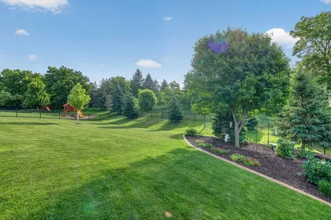 1872 Shannon Oaks Boulevard NE Rochester MN 55906