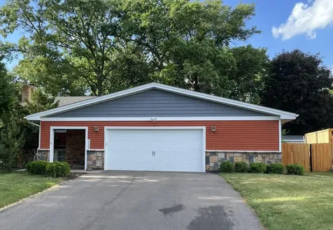 1123 106th Avenue NE Blaine MN 55434