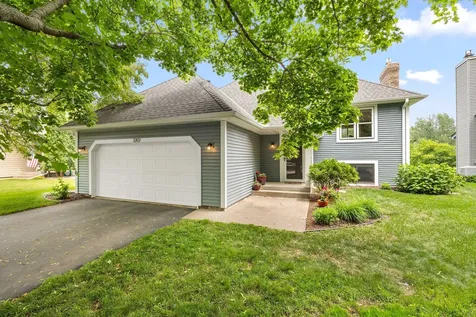 1207 Silverwood Road Woodbury MN 55125