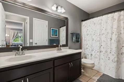 1207 Silverwood Road Woodbury MN 55125