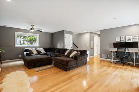 1207 Silverwood Road Woodbury MN 55125