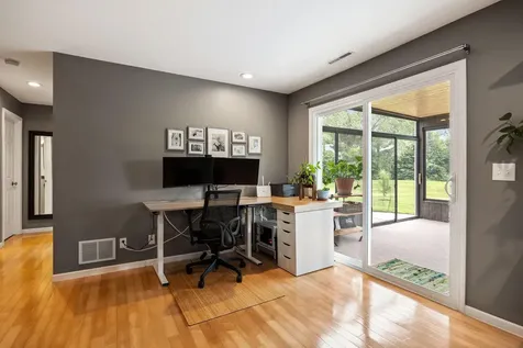 1207 Silverwood Road Woodbury MN 55125