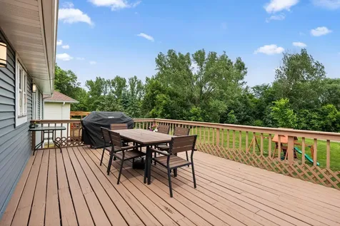 1207 Silverwood Road Woodbury MN 55125