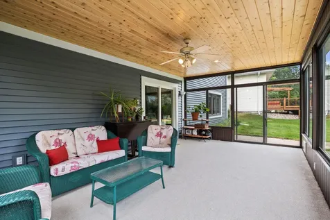 1207 Silverwood Road Woodbury MN 55125