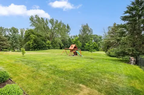 1207 Silverwood Road Woodbury MN 55125