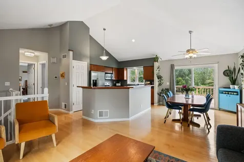 1207 Silverwood Road Woodbury MN 55125