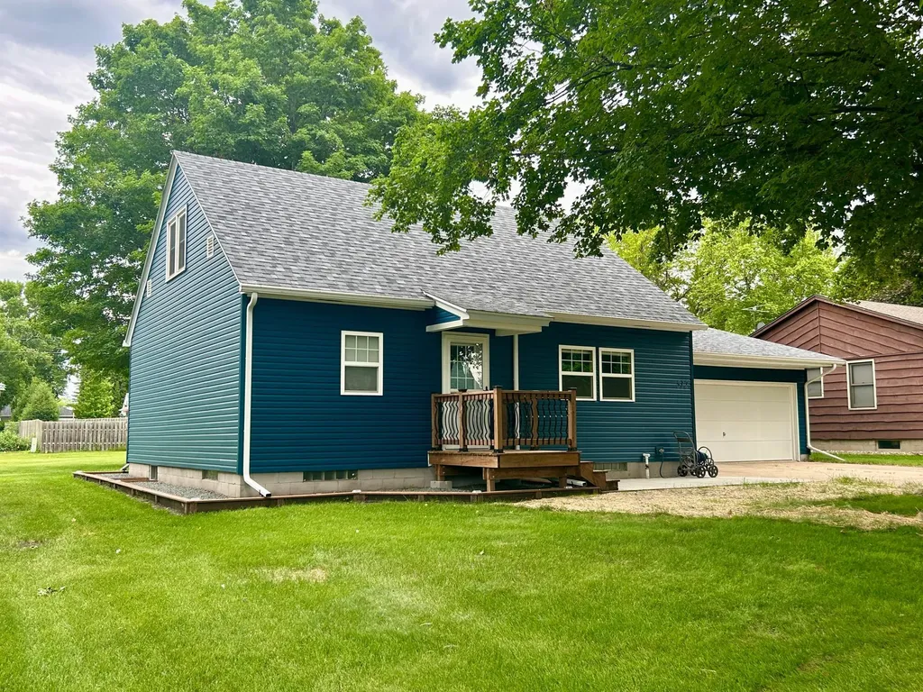 512 8th Street Gaylord MN 55334