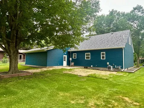 512 8th Street Gaylord MN 55334